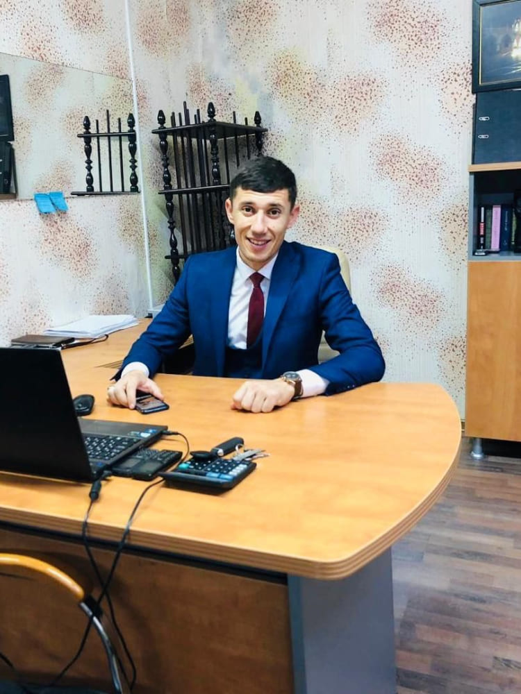 Директор Гаврилов Виталий Николаевич, стаж работы в компании 16 лет.